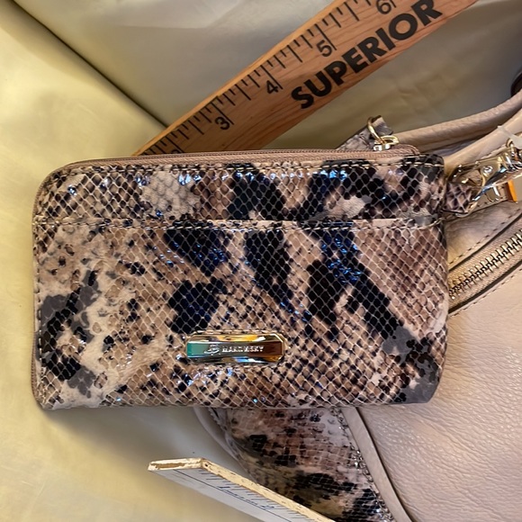 b. makowsky Bags Brand New Never Used Tan B Makowsky Zipper Top